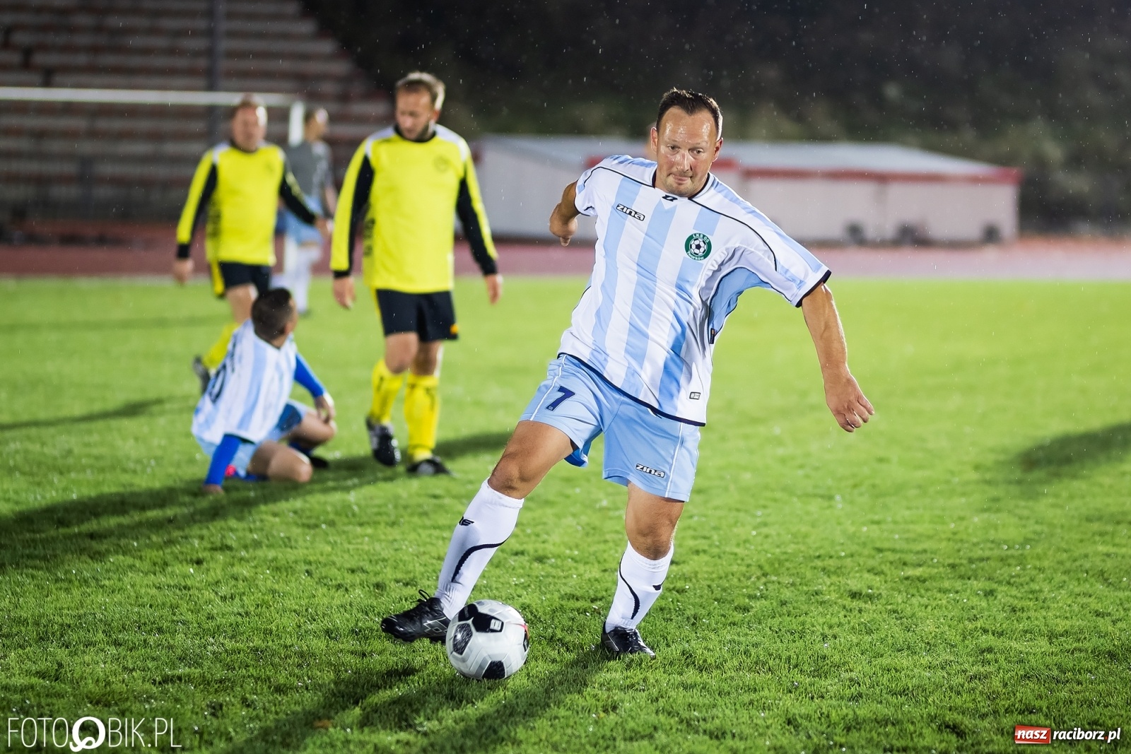 Zdjęcie w galerii na portalu naszraciborz.pl: Oldstars Cup na Zamkowej. Oldboje rywalizowali o puchar dyrektora OSiR [FOTO] wiadomości z regionu