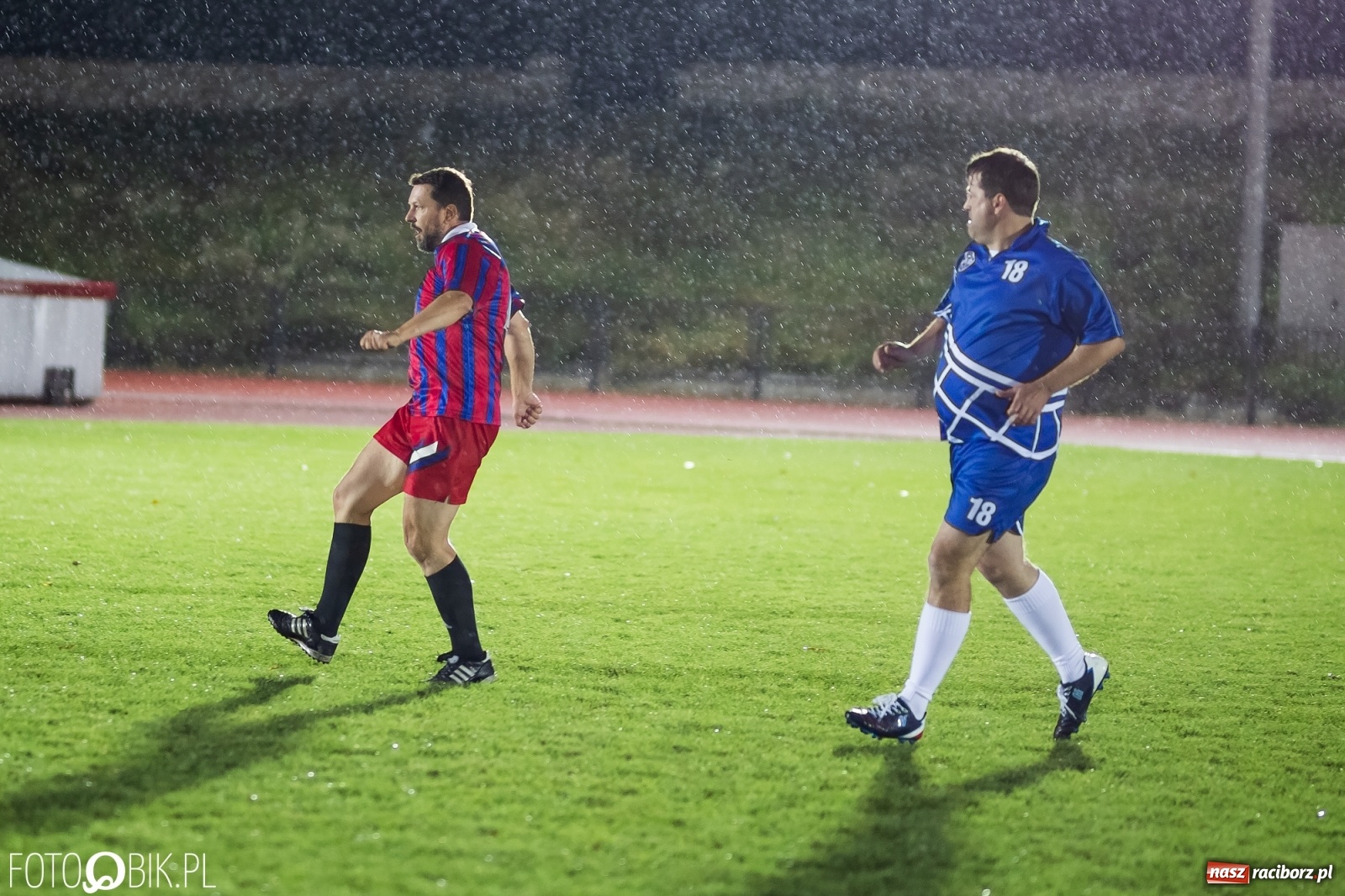 Zdjęcie w galerii na portalu naszraciborz.pl: Oldstars Cup na Zamkowej. Oldboje rywalizowali o puchar dyrektora OSiR [FOTO] wiadomości z regionu