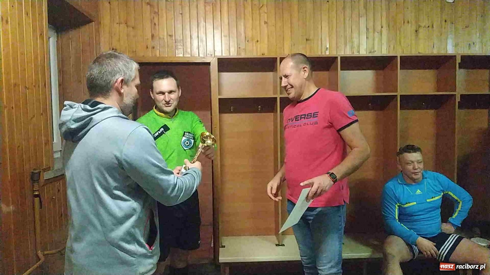 Zdjęcie w galerii na portalu naszraciborz.pl: Oldstars Cup na Zamkowej. Oldboje rywalizowali o puchar dyrektora OSiR [FOTO] wiadomości z regionu