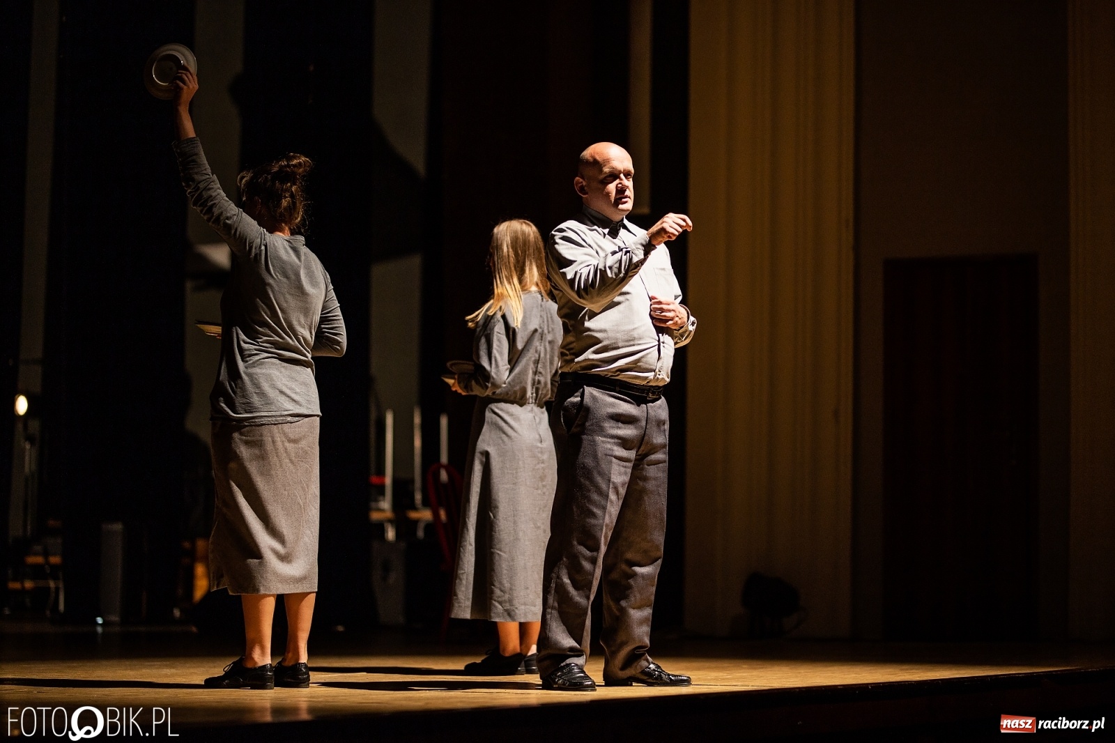 Zdjęcie w galerii na portalu naszraciborz.pl: Spektakl Jo był ukradziony na deskach sceny RCK [FOTO] wiadomości z regionu