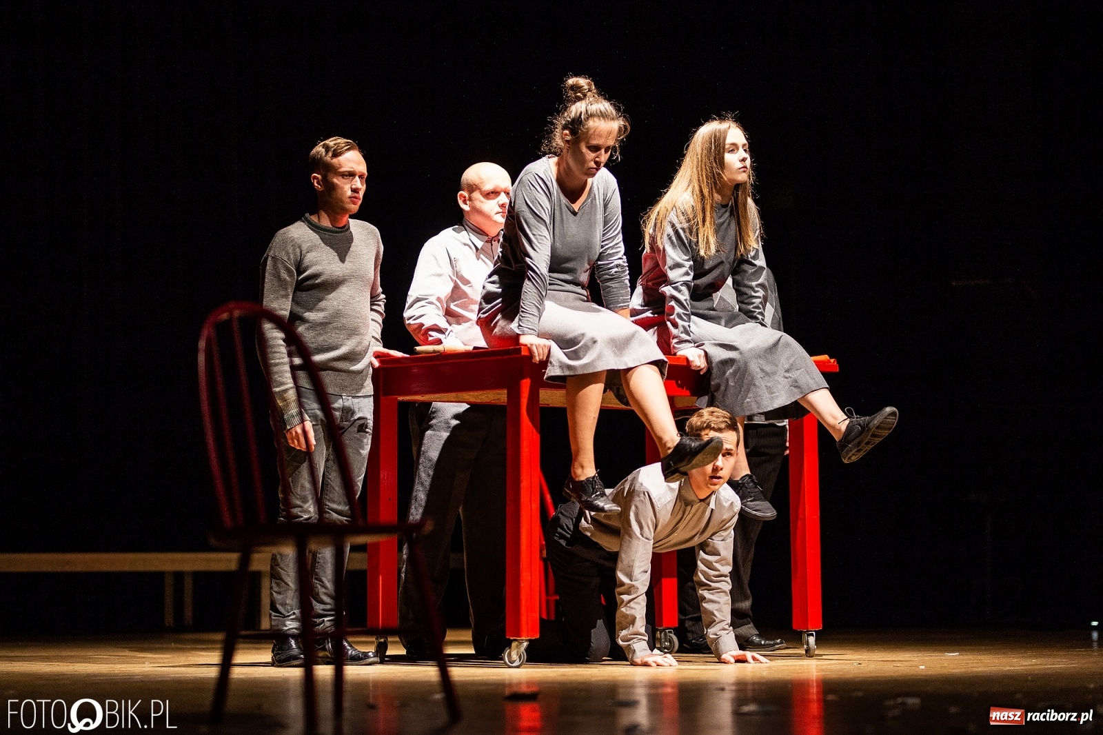 Zdjęcie w galerii na portalu naszraciborz.pl: Spektakl Jo był ukradziony na deskach sceny RCK [FOTO] wiadomości z regionu