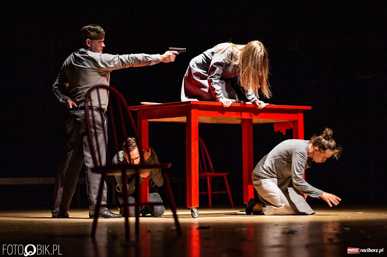 Zdjęcie w galerii na portalu naszraciborz.pl: Spektakl Jo był ukradziony na deskach sceny RCK [FOTO] wiadomości z regionu