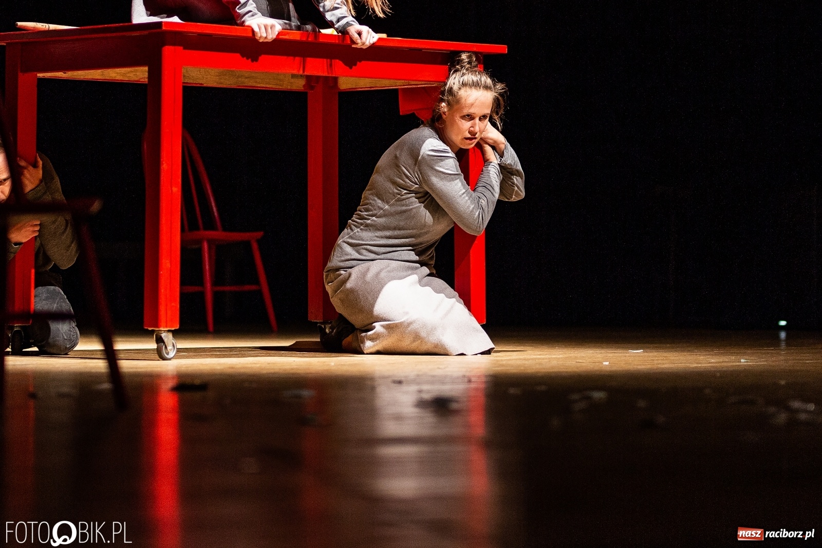 Zdjęcie w galerii na portalu naszraciborz.pl: Spektakl Jo był ukradziony na deskach sceny RCK [FOTO] wiadomości z regionu