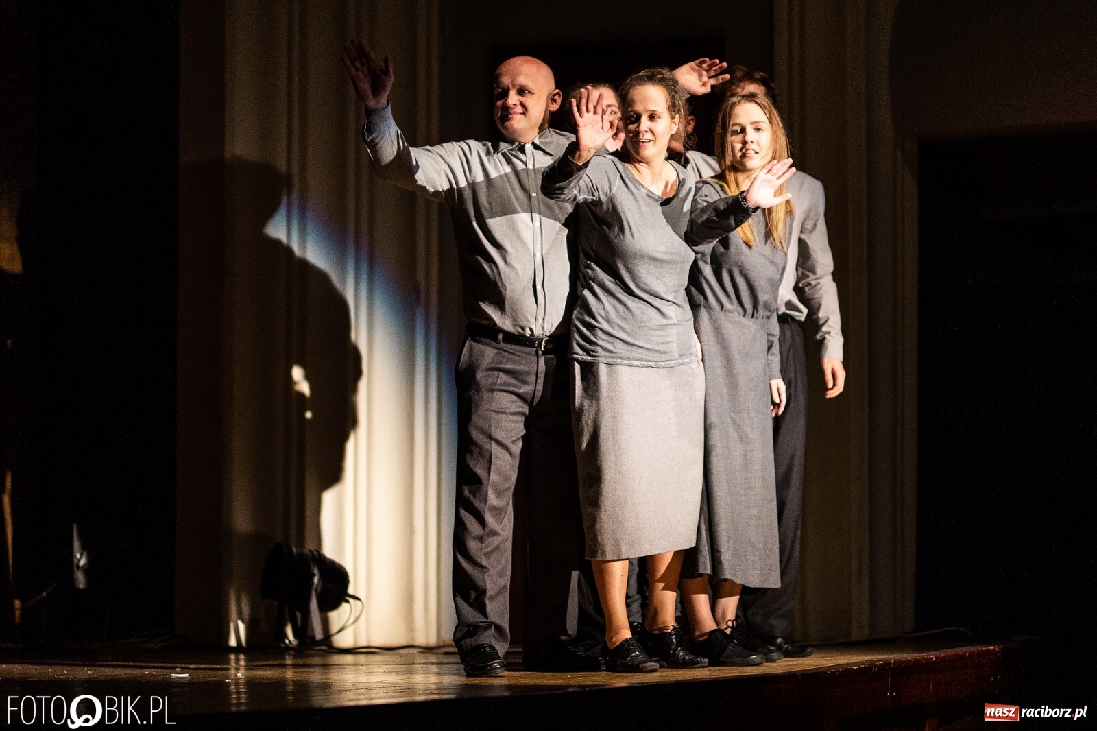 Zdjęcie w galerii na portalu naszraciborz.pl: Spektakl Jo był ukradziony na deskach sceny RCK [FOTO] wiadomości z regionu