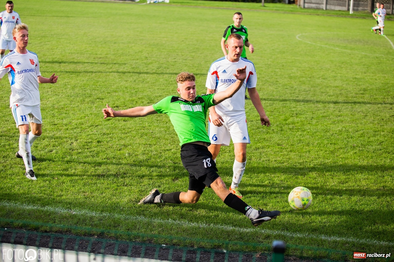 Zdjęcie w galerii na portalu naszraciborz.pl: Remis rezerw Tworkowa i Krzanowic [FOTO] wiadomości z regionu