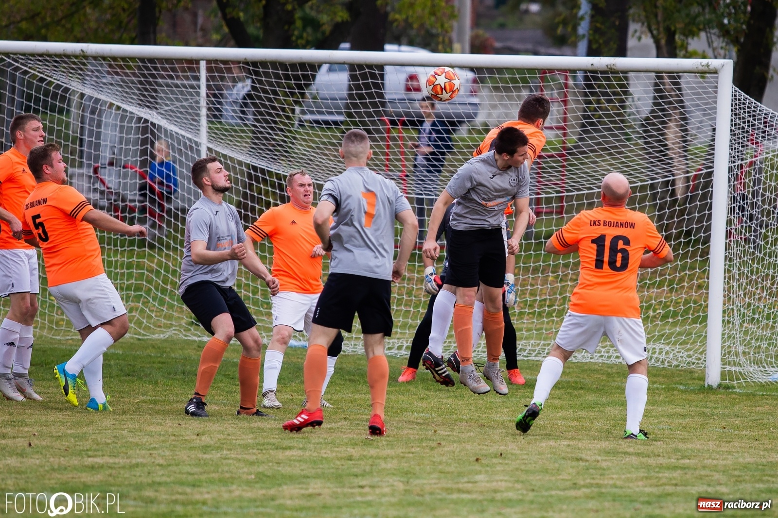 Zdjęcie w galerii na portalu naszraciborz.pl: Pierwsze punkty Bojanowa. Rezerwy Owsiszcz na dnie! [FOTO] wiadomości z regionu