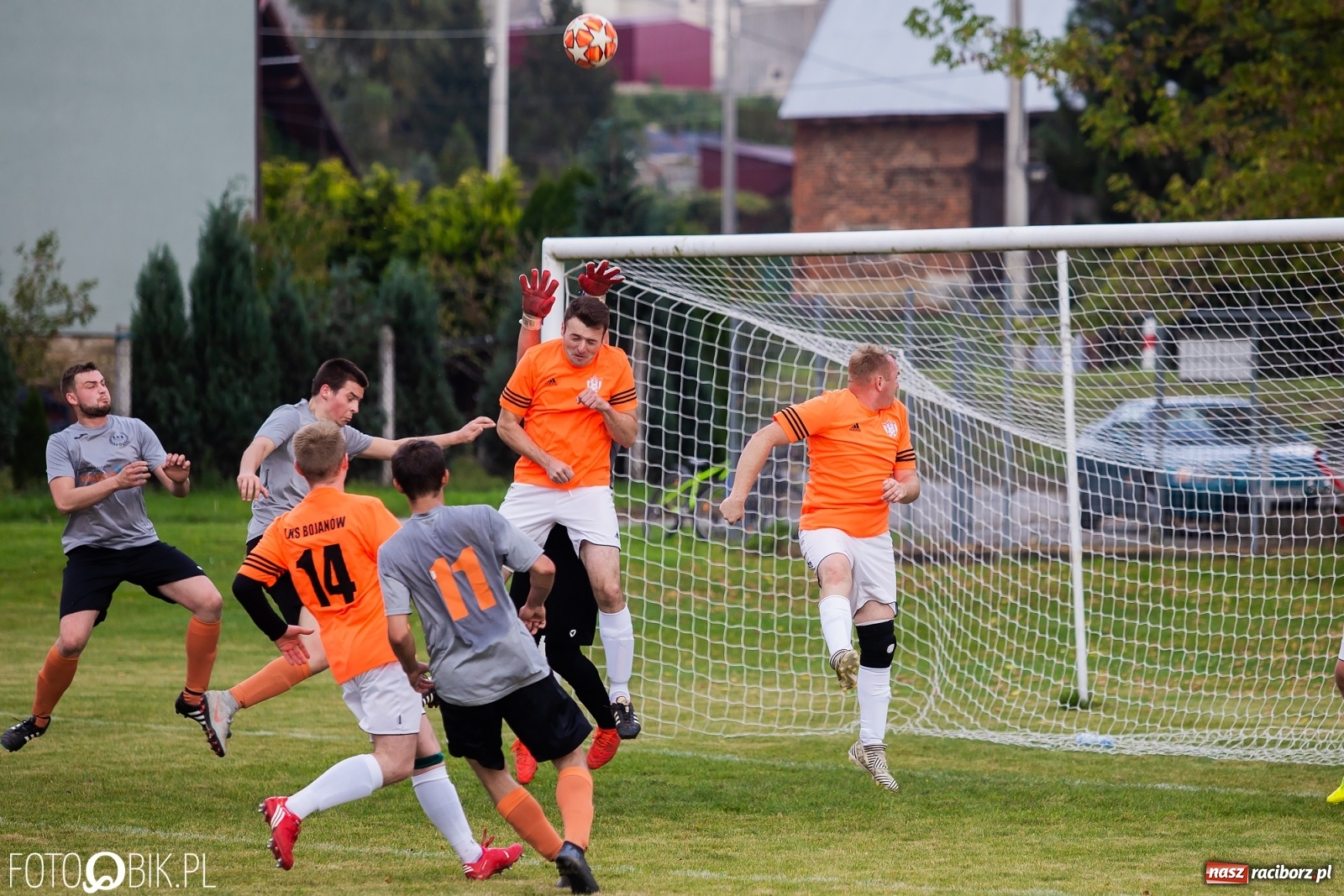 Zdjęcie w galerii na portalu naszraciborz.pl: Pierwsze punkty Bojanowa. Rezerwy Owsiszcz na dnie! [FOTO] wiadomości z regionu