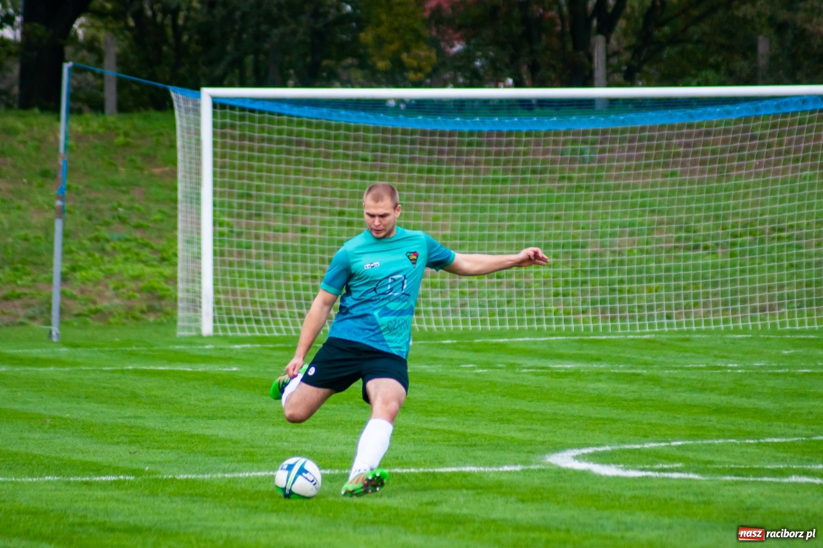 Zdjęcie w galerii na portalu naszraciborz.pl: Gdy idzie jak po grudzie, zaufajcie Dudzie. Remis Unii z Gorzycami [FOTO] wiadomości z regionu