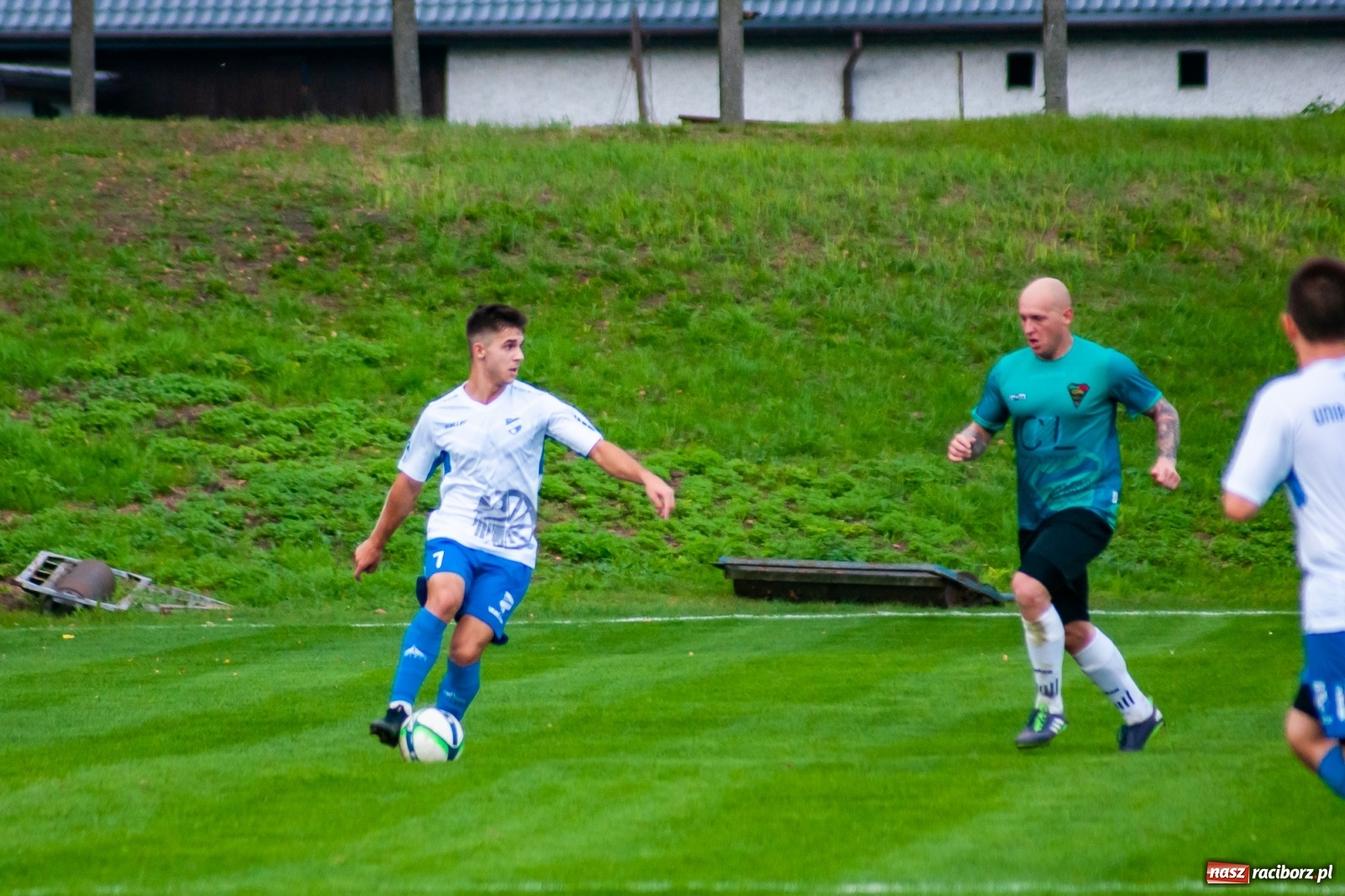 Zdjęcie w galerii na portalu naszraciborz.pl: Gdy idzie jak po grudzie, zaufajcie Dudzie. Remis Unii z Gorzycami [FOTO] wiadomości z regionu