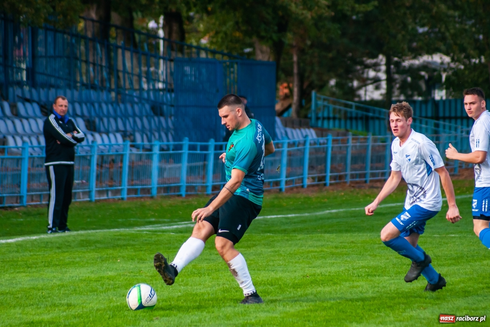Zdjęcie w galerii na portalu naszraciborz.pl: Gdy idzie jak po grudzie, zaufajcie Dudzie. Remis Unii z Gorzycami [FOTO] wiadomości z regionu