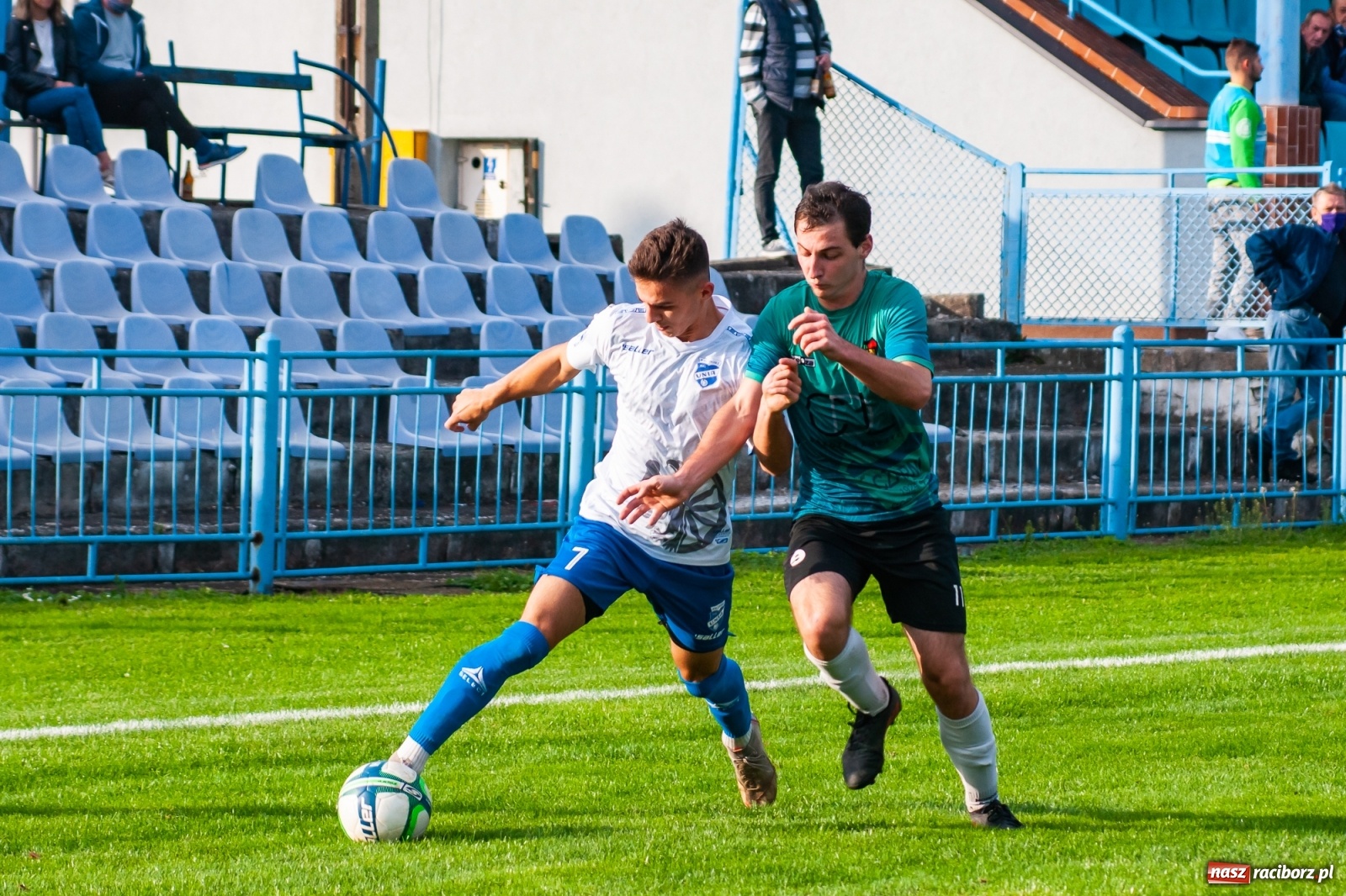 Zdjęcie w galerii na portalu naszraciborz.pl: Gdy idzie jak po grudzie, zaufajcie Dudzie. Remis Unii z Gorzycami [FOTO] wiadomości z regionu