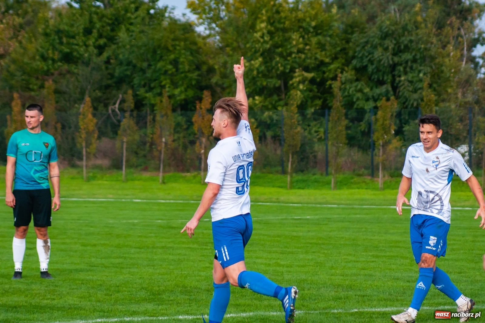 Zdjęcie w galerii na portalu naszraciborz.pl: Gdy idzie jak po grudzie, zaufajcie Dudzie. Remis Unii z Gorzycami [FOTO] wiadomości z regionu