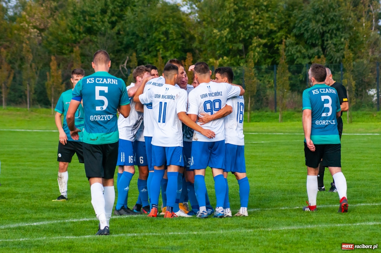 Zdjęcie w galerii na portalu naszraciborz.pl: Gdy idzie jak po grudzie, zaufajcie Dudzie. Remis Unii z Gorzycami [FOTO] wiadomości z regionu