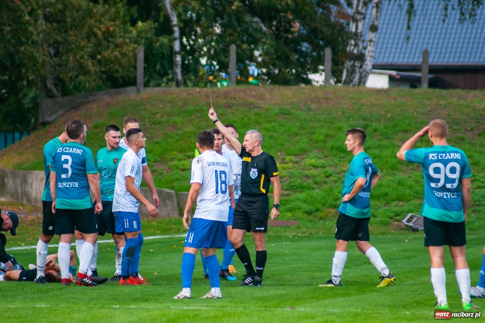 Zdjęcie w galerii na portalu naszraciborz.pl: Gdy idzie jak po grudzie, zaufajcie Dudzie. Remis Unii z Gorzycami [FOTO] wiadomości z regionu