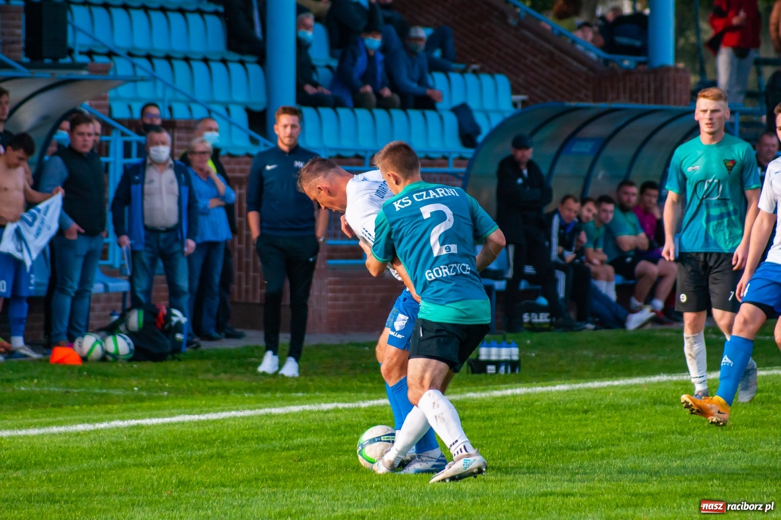 Zdjęcie w galerii na portalu naszraciborz.pl: Gdy idzie jak po grudzie, zaufajcie Dudzie. Remis Unii z Gorzycami [FOTO] wiadomości z regionu