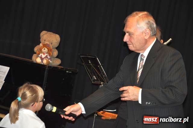 Zdjęcie w galerii na portalu naszraciborz.pl: Umuzykalniają najmłodszych wiadomości z regionu