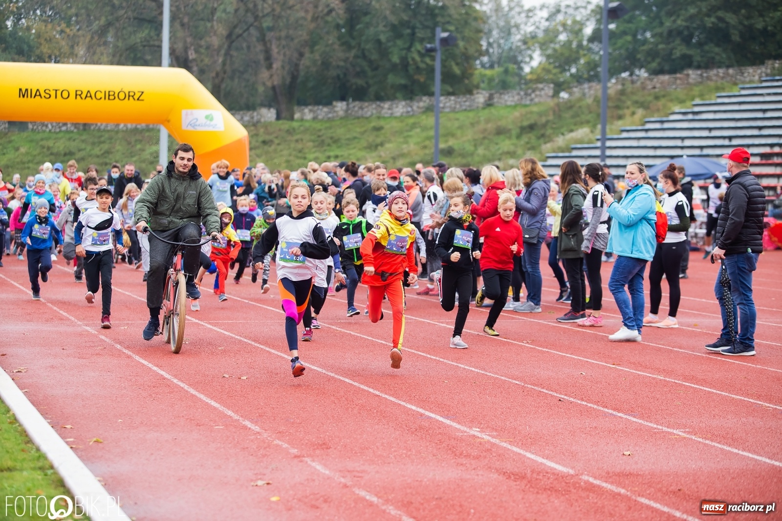 Zdjęcie w galerii na portalu naszraciborz.pl: Jesienny Bieg dla Bożeny [FOTORELACJA] wiadomości z regionu