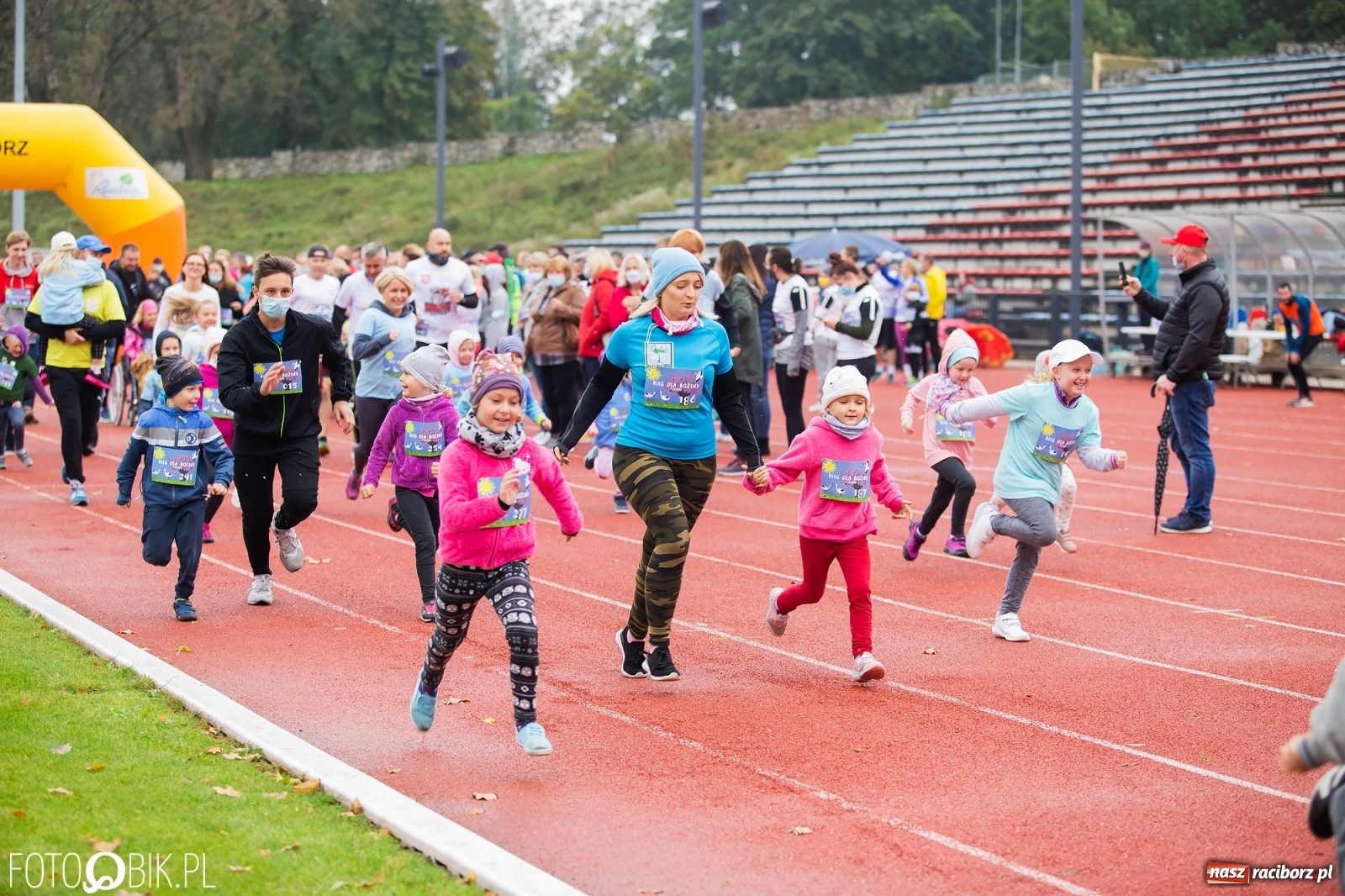 Zdjęcie w galerii na portalu naszraciborz.pl: Jesienny Bieg dla Bożeny [FOTORELACJA] wiadomości z regionu