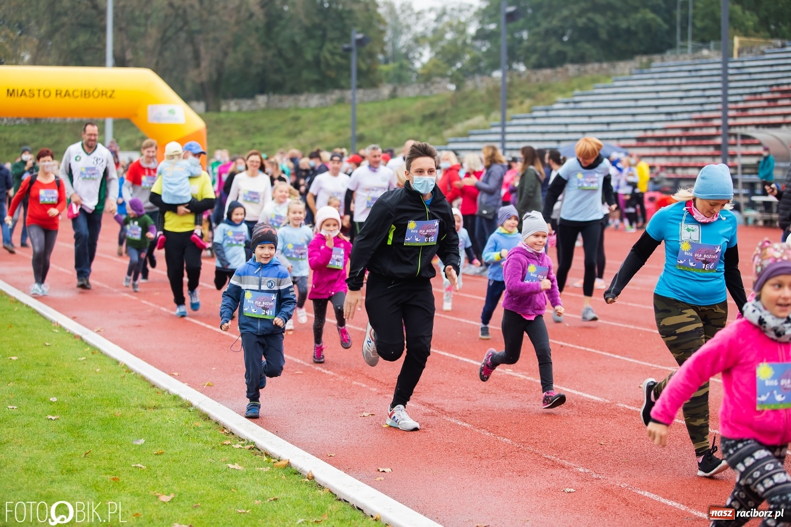 Zdjęcie w galerii na portalu naszraciborz.pl: Jesienny Bieg dla Bożeny [FOTORELACJA] wiadomości z regionu