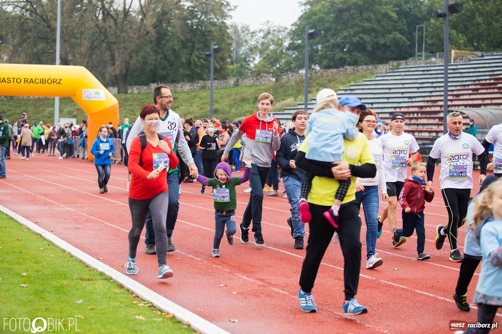 Zdjęcie w galerii na portalu naszraciborz.pl: Jesienny Bieg dla Bożeny [FOTORELACJA] wiadomości z regionu