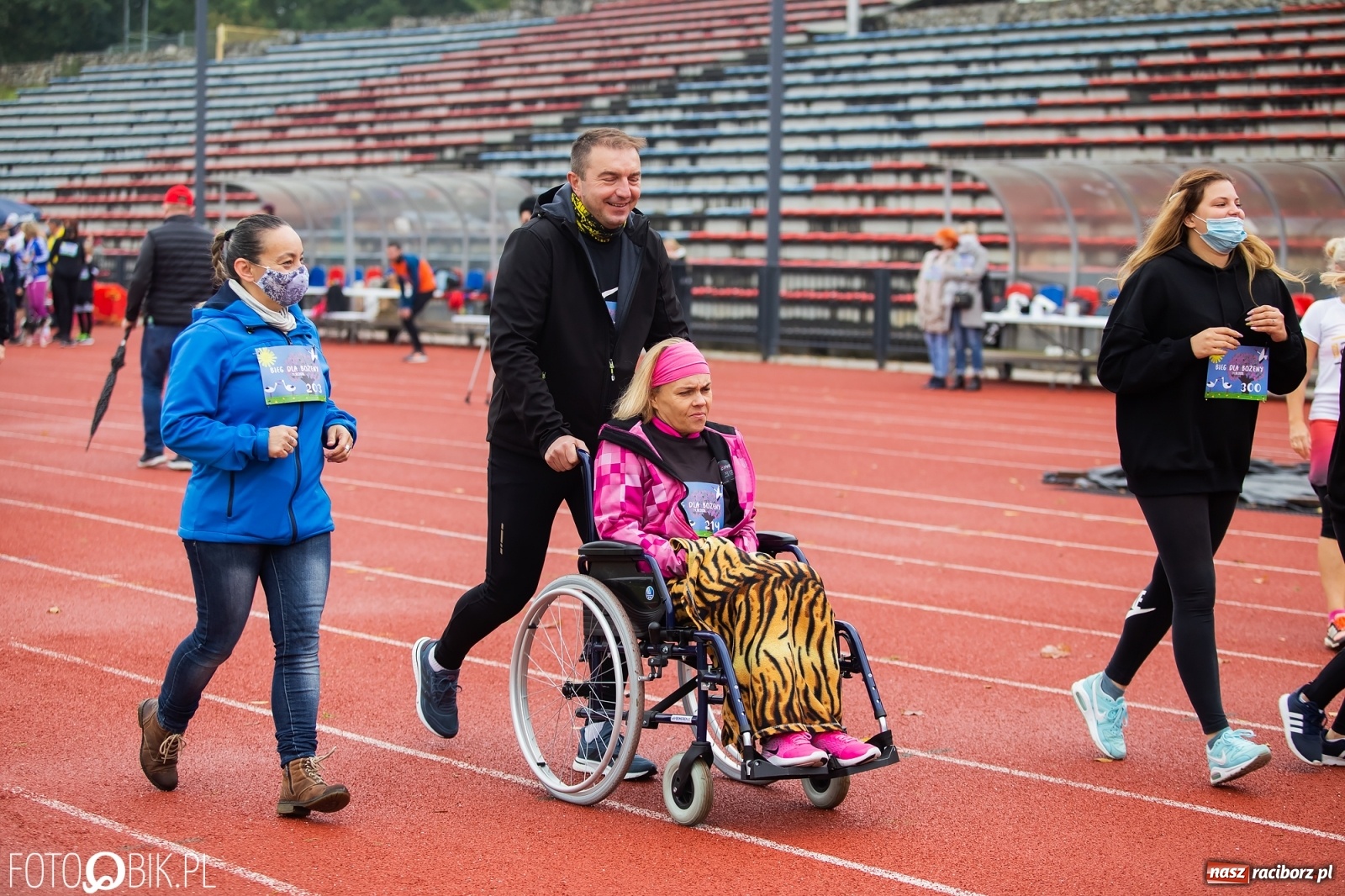 Zdjęcie w galerii na portalu naszraciborz.pl: Jesienny Bieg dla Bożeny [FOTORELACJA] wiadomości z regionu