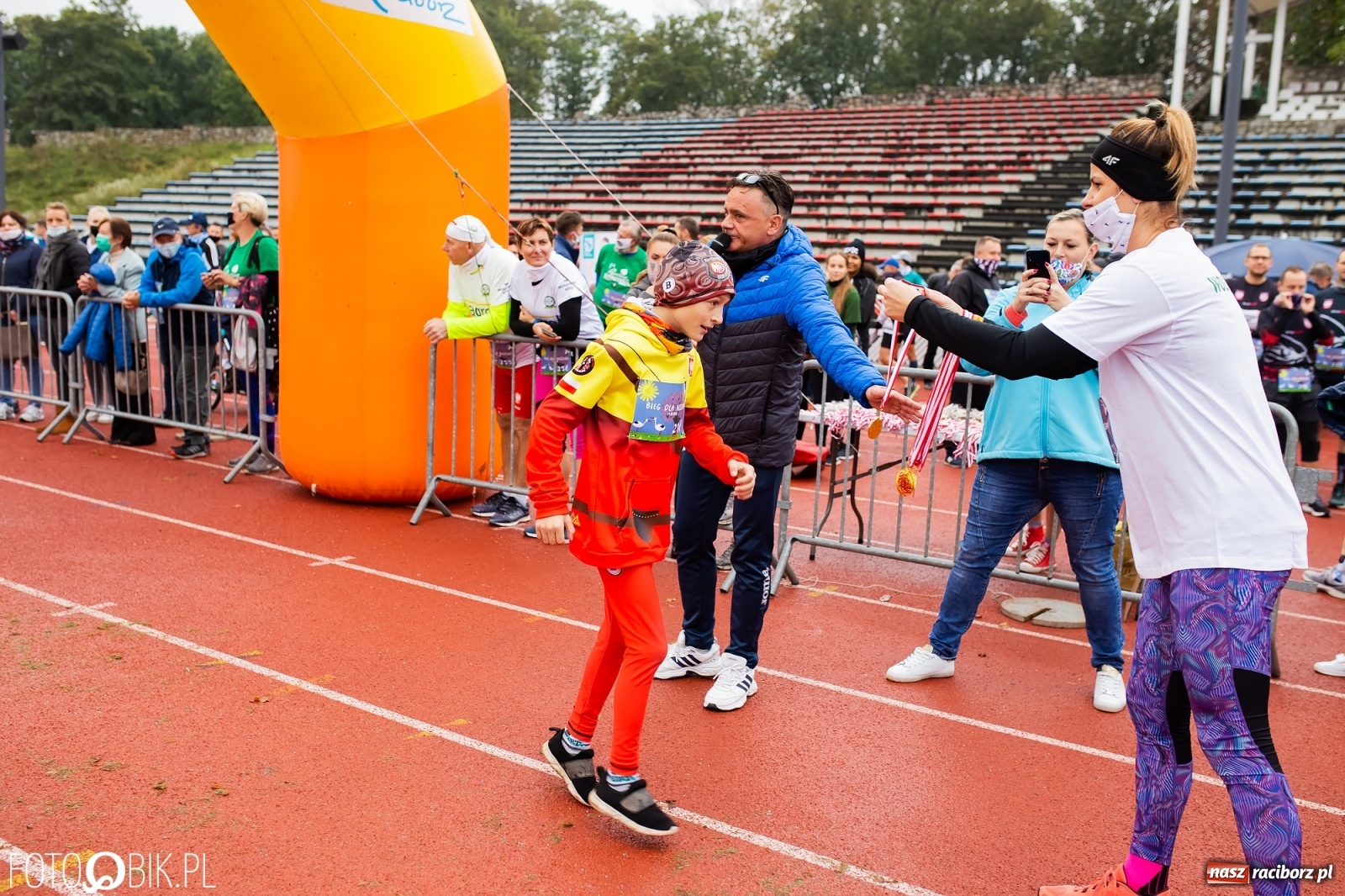 Zdjęcie w galerii na portalu naszraciborz.pl: Jesienny Bieg dla Bożeny [FOTORELACJA] wiadomości z regionu