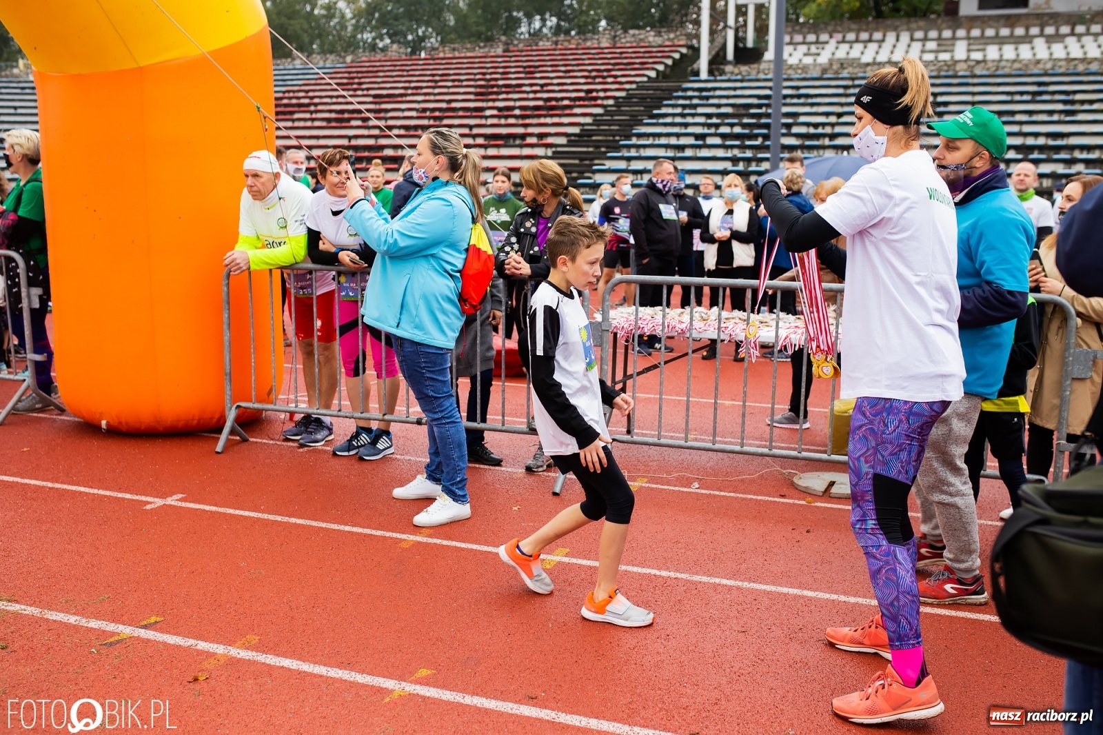 Zdjęcie w galerii na portalu naszraciborz.pl: Jesienny Bieg dla Bożeny [FOTORELACJA] wiadomości z regionu