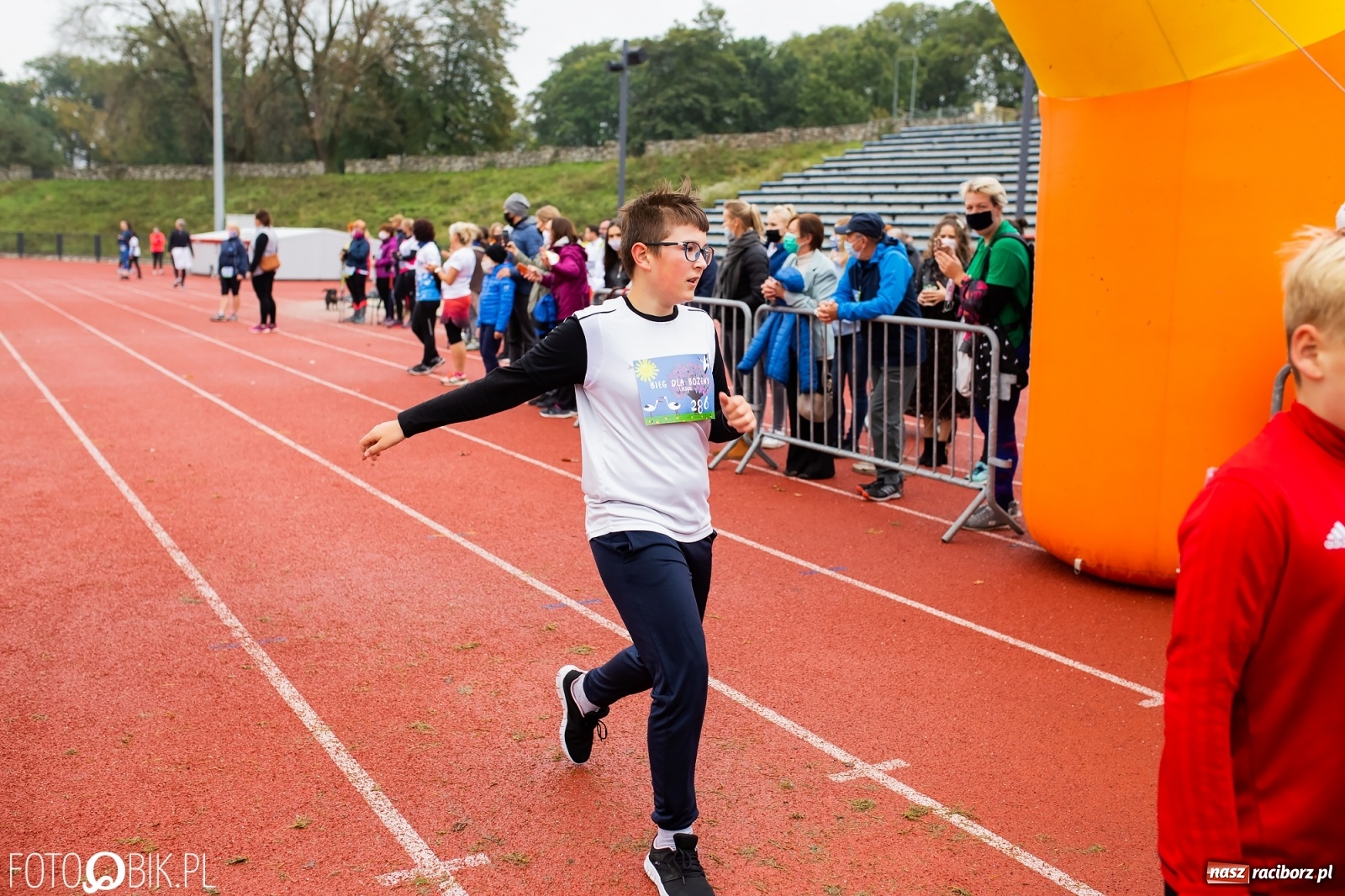Zdjęcie w galerii na portalu naszraciborz.pl: Jesienny Bieg dla Bożeny [FOTORELACJA] wiadomości z regionu