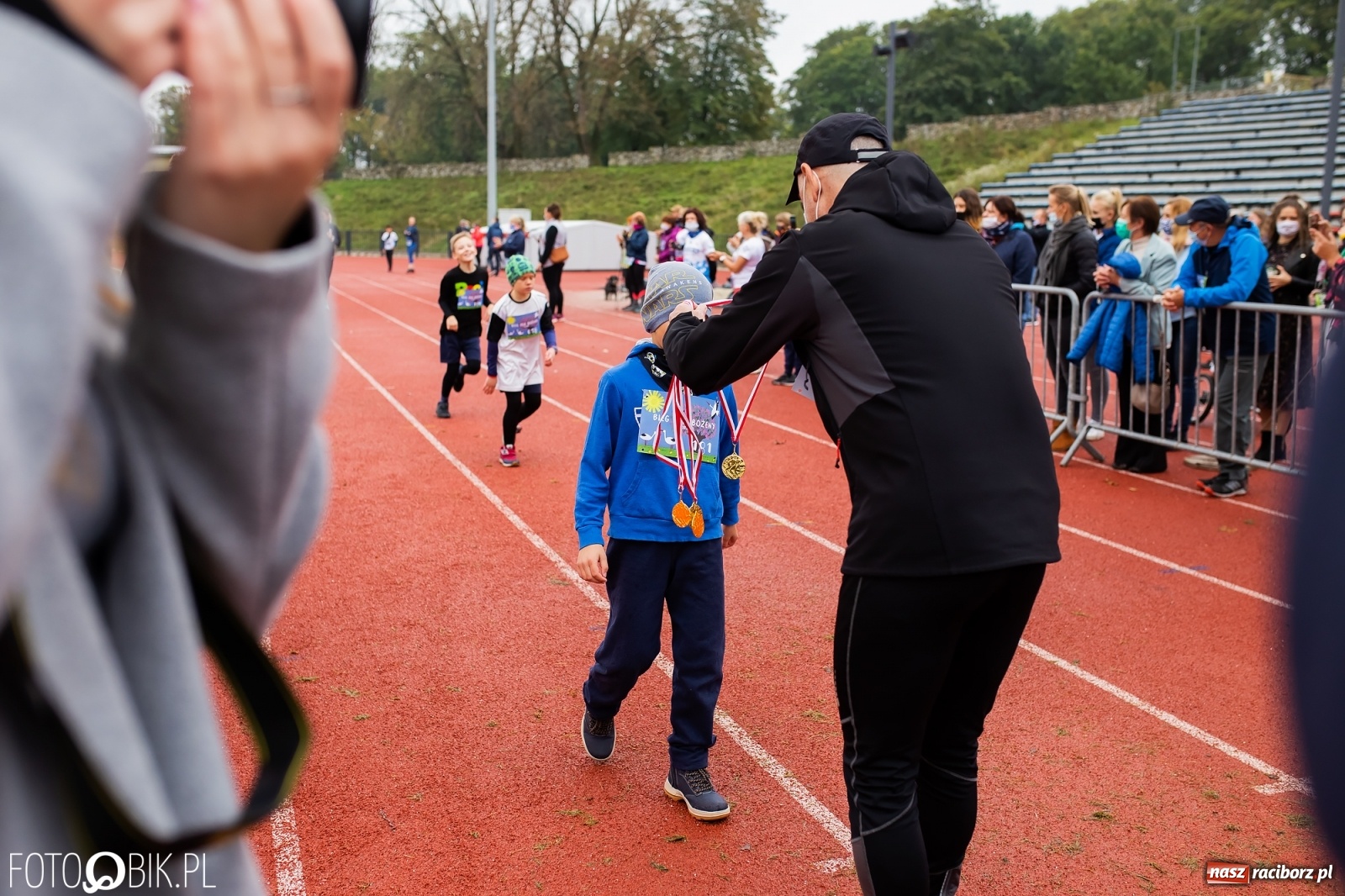 Zdjęcie w galerii na portalu naszraciborz.pl: Jesienny Bieg dla Bożeny [FOTORELACJA] wiadomości z regionu