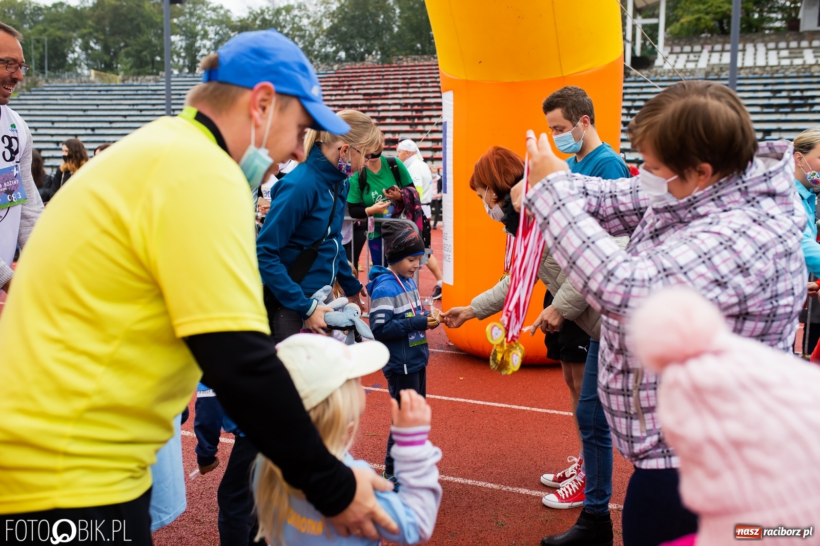 Zdjęcie w galerii na portalu naszraciborz.pl: Jesienny Bieg dla Bożeny [FOTORELACJA] wiadomości z regionu