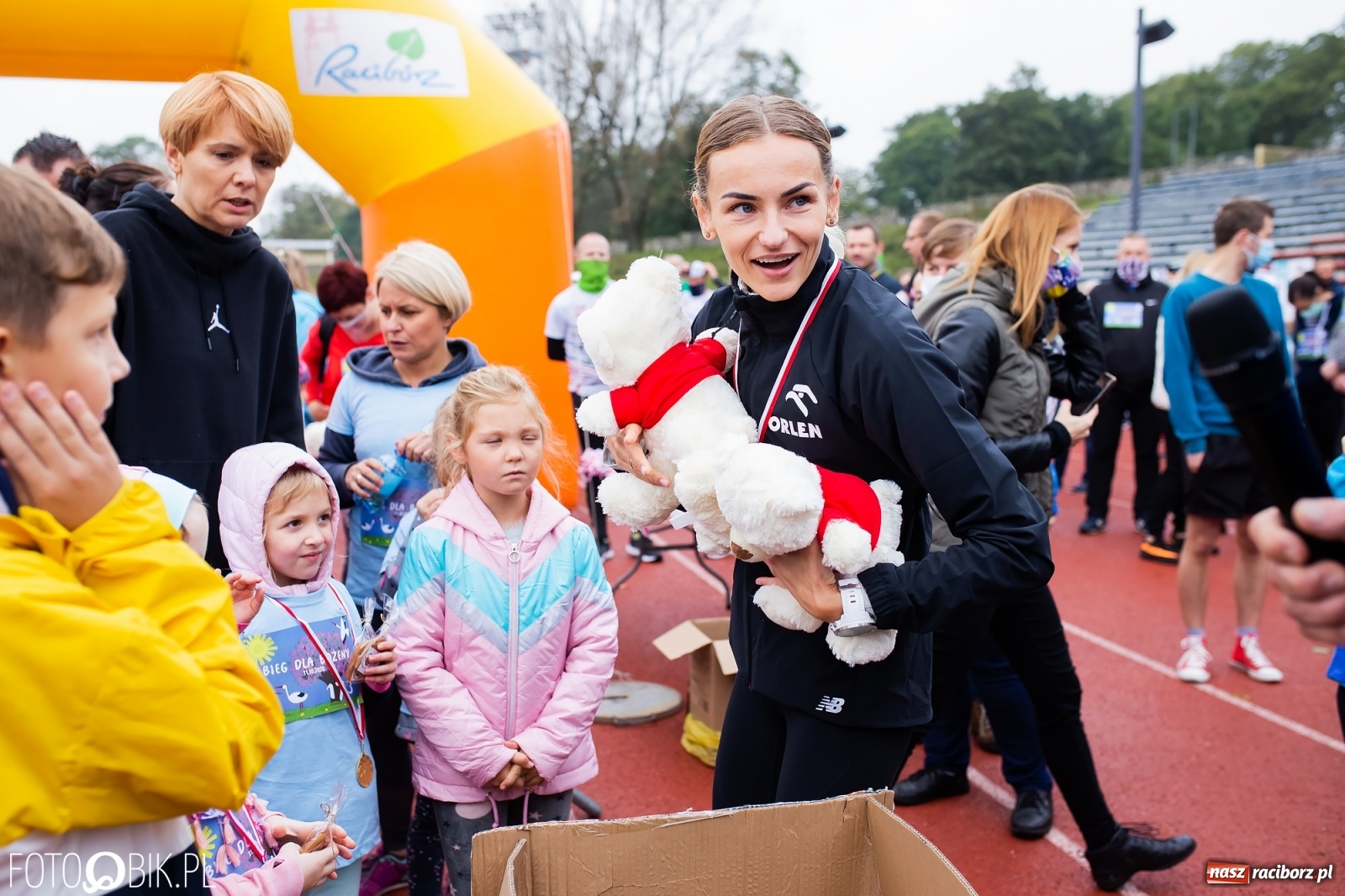 Zdjęcie w galerii na portalu naszraciborz.pl: Jesienny Bieg dla Bożeny [FOTORELACJA] wiadomości z regionu