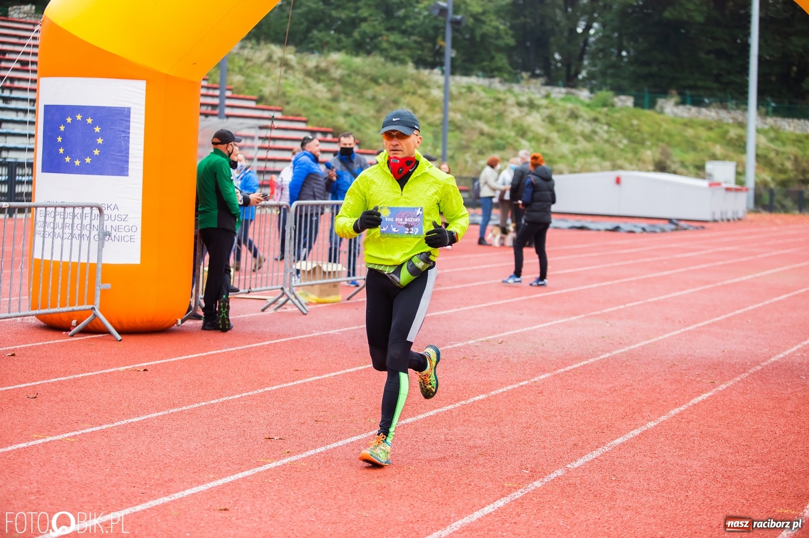 Zdjęcie w galerii na portalu naszraciborz.pl: Jesienny Bieg dla Bożeny [FOTORELACJA] wiadomości z regionu