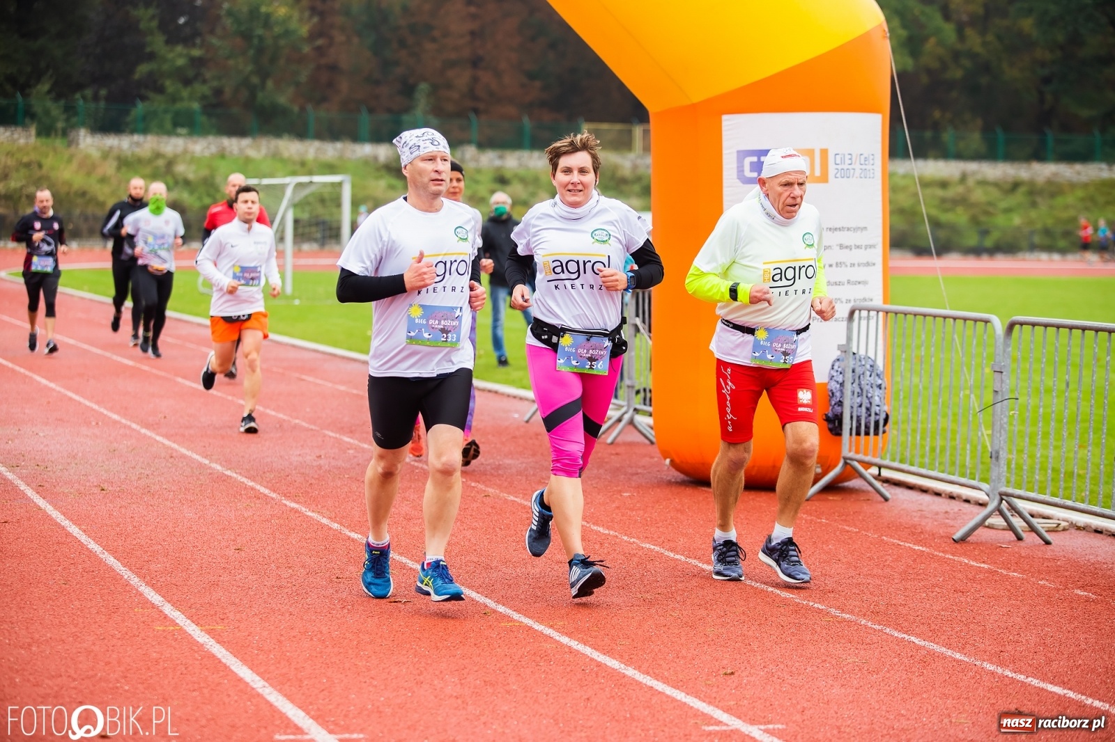 Zdjęcie w galerii na portalu naszraciborz.pl: Jesienny Bieg dla Bożeny [FOTORELACJA] wiadomości z regionu