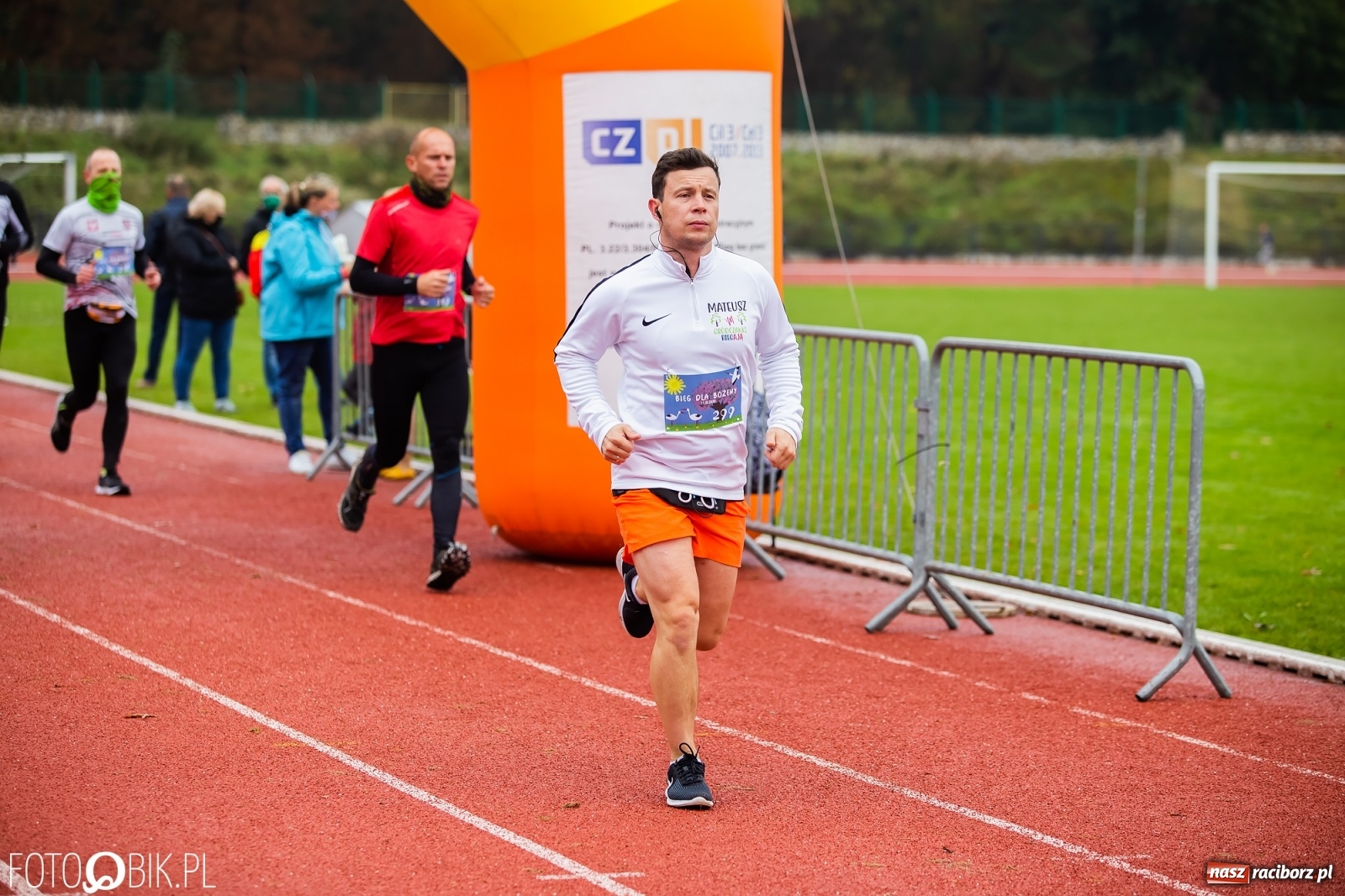 Zdjęcie w galerii na portalu naszraciborz.pl: Jesienny Bieg dla Bożeny [FOTORELACJA] wiadomości z regionu