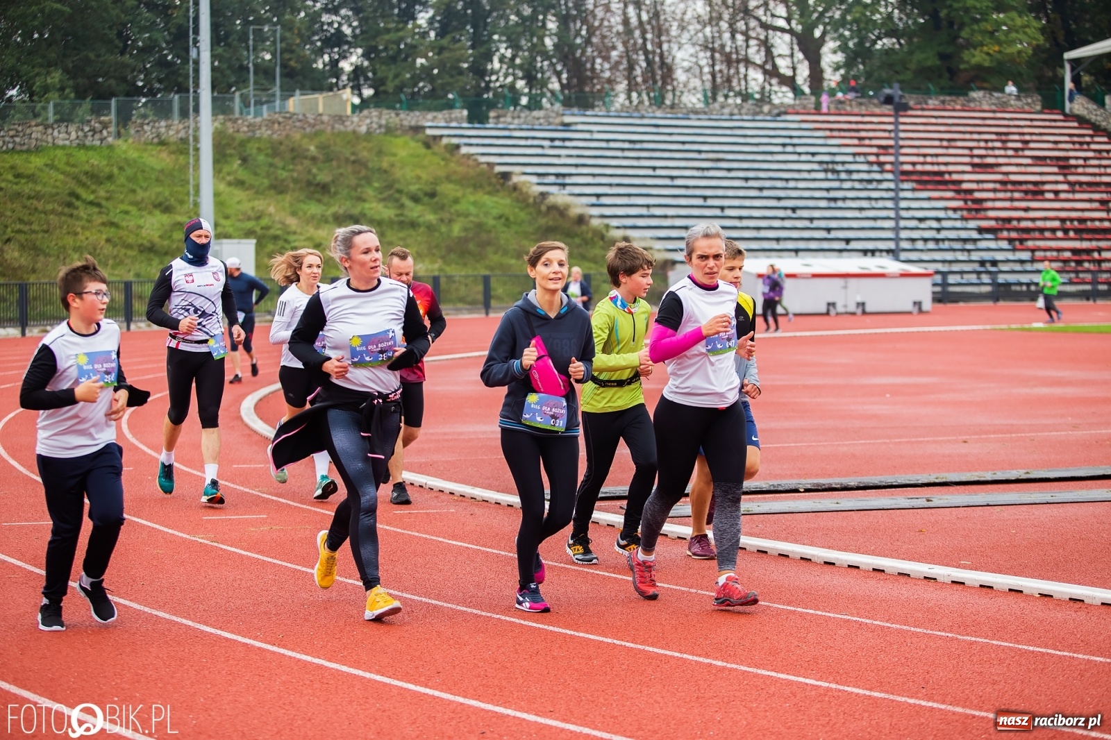 Zdjęcie w galerii na portalu naszraciborz.pl: Jesienny Bieg dla Bożeny [FOTORELACJA] wiadomości z regionu