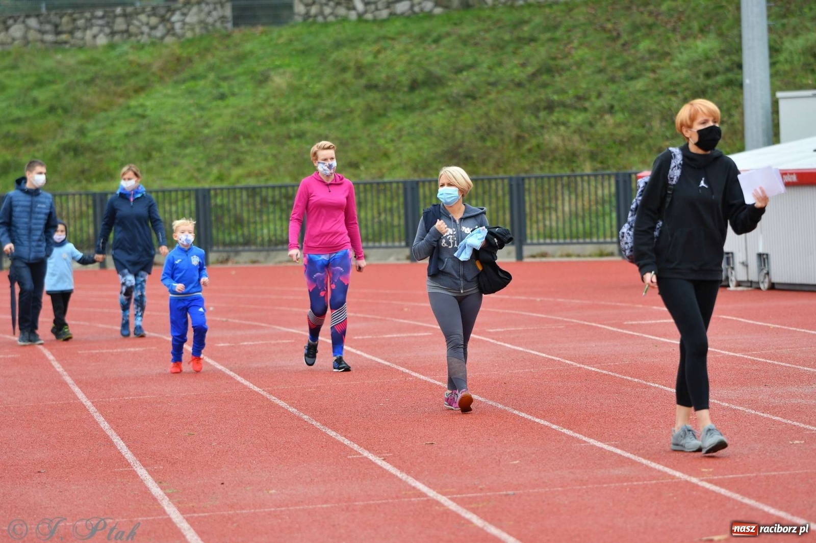 Zdjęcie w galerii na portalu naszraciborz.pl: Jesienny Bieg dla Bożeny [FOTORELACJA] wiadomości z regionu