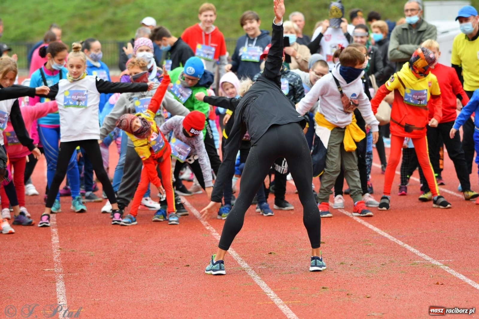 Zdjęcie w galerii na portalu naszraciborz.pl: Jesienny Bieg dla Bożeny [FOTORELACJA] wiadomości z regionu