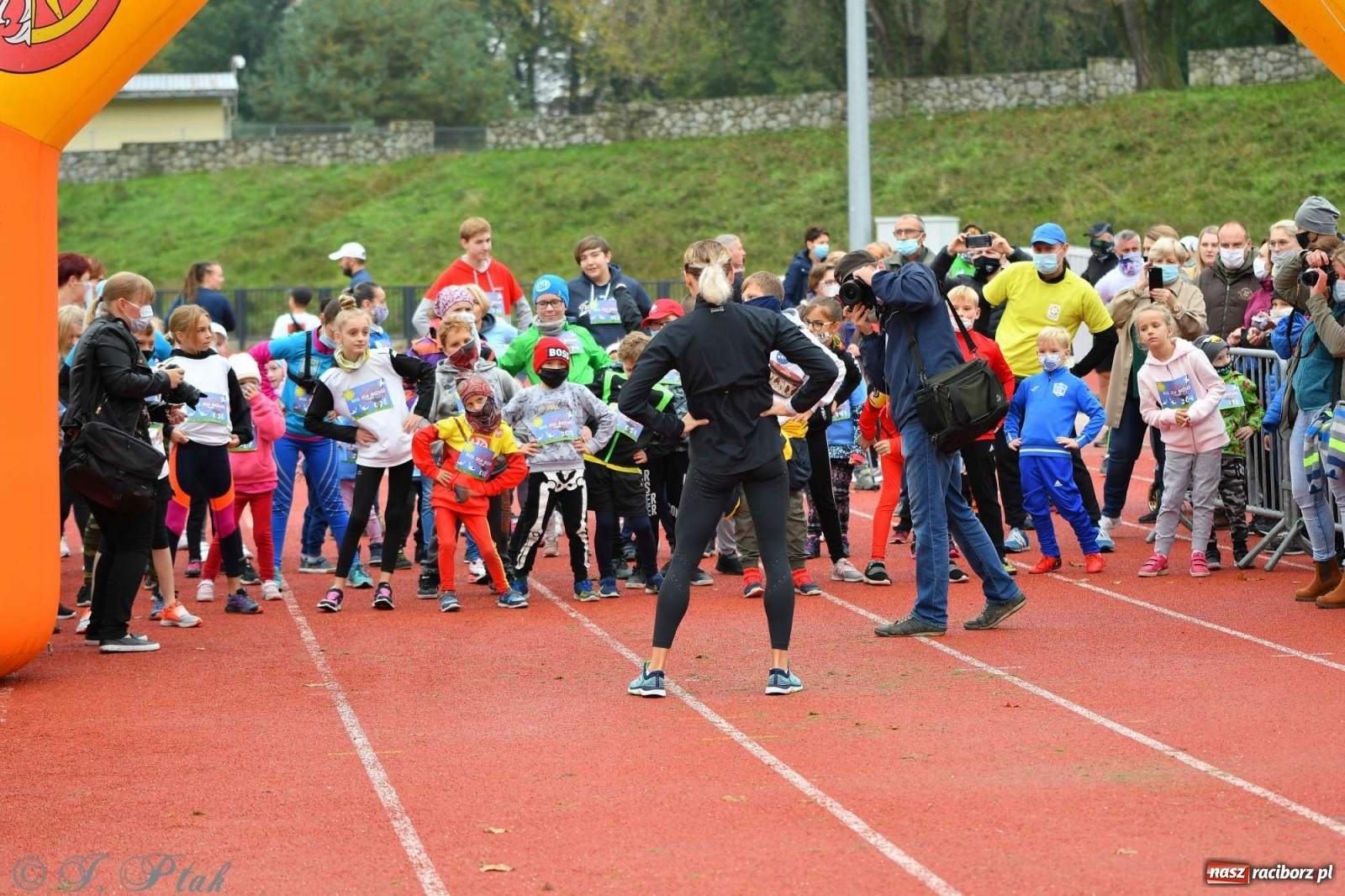 Zdjęcie w galerii na portalu naszraciborz.pl: Jesienny Bieg dla Bożeny [FOTORELACJA] wiadomości z regionu