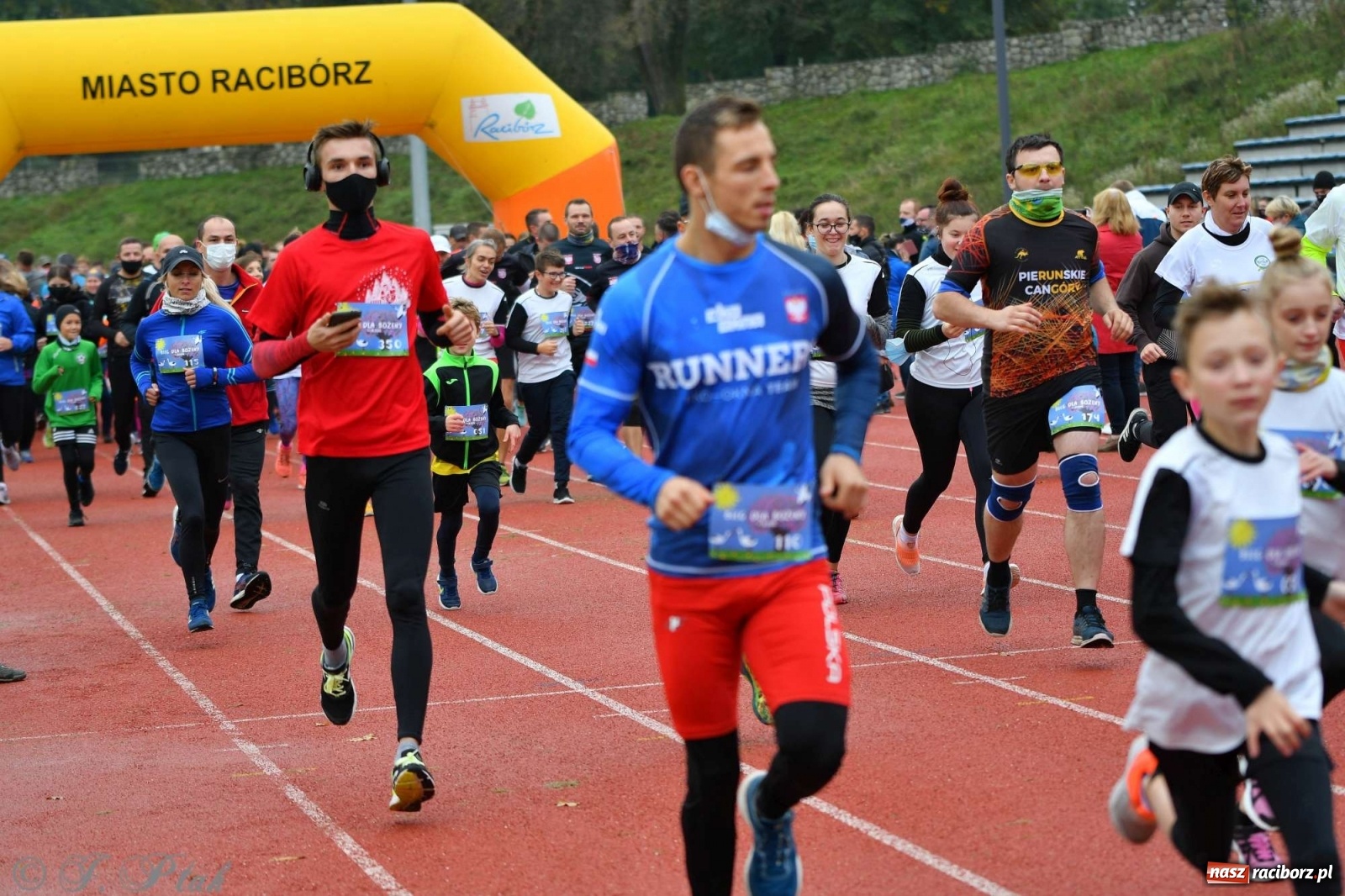 Zdjęcie w galerii na portalu naszraciborz.pl: Jesienny Bieg dla Bożeny [FOTORELACJA] wiadomości z regionu