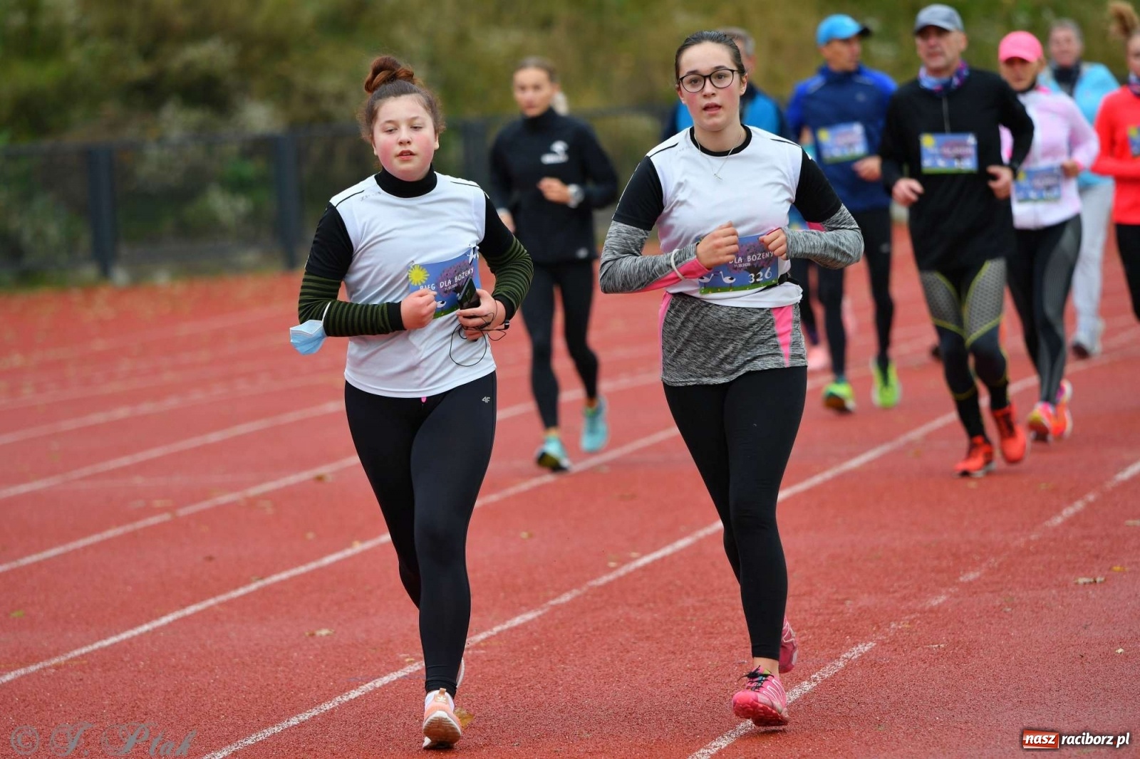 Zdjęcie w galerii na portalu naszraciborz.pl: Jesienny Bieg dla Bożeny [FOTORELACJA] wiadomości z regionu