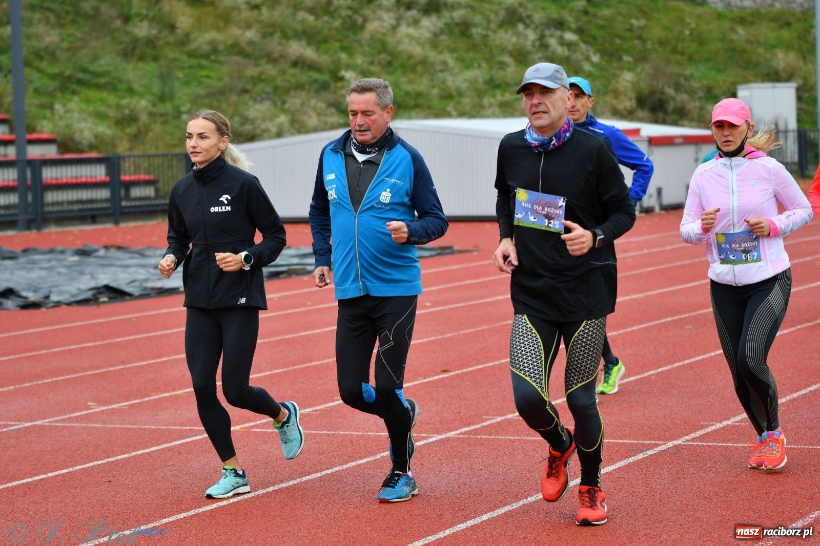 Zdjęcie w galerii na portalu naszraciborz.pl: Jesienny Bieg dla Bożeny [FOTORELACJA] wiadomości z regionu