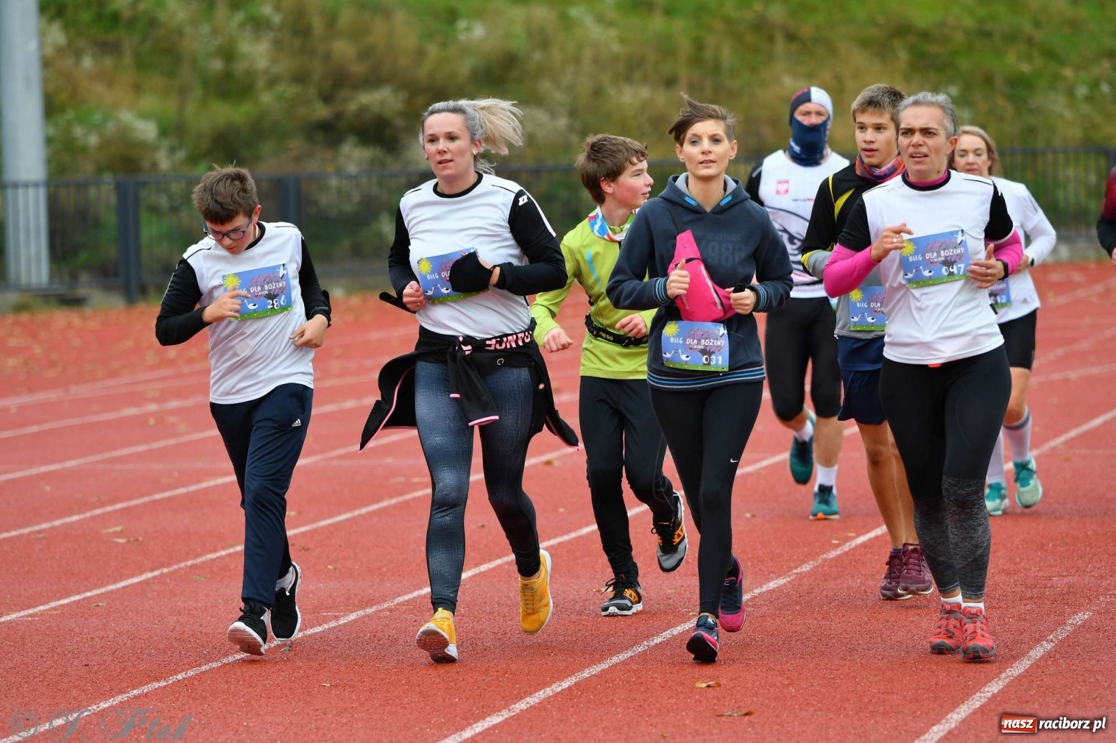 Zdjęcie w galerii na portalu naszraciborz.pl: Jesienny Bieg dla Bożeny [FOTORELACJA] wiadomości z regionu