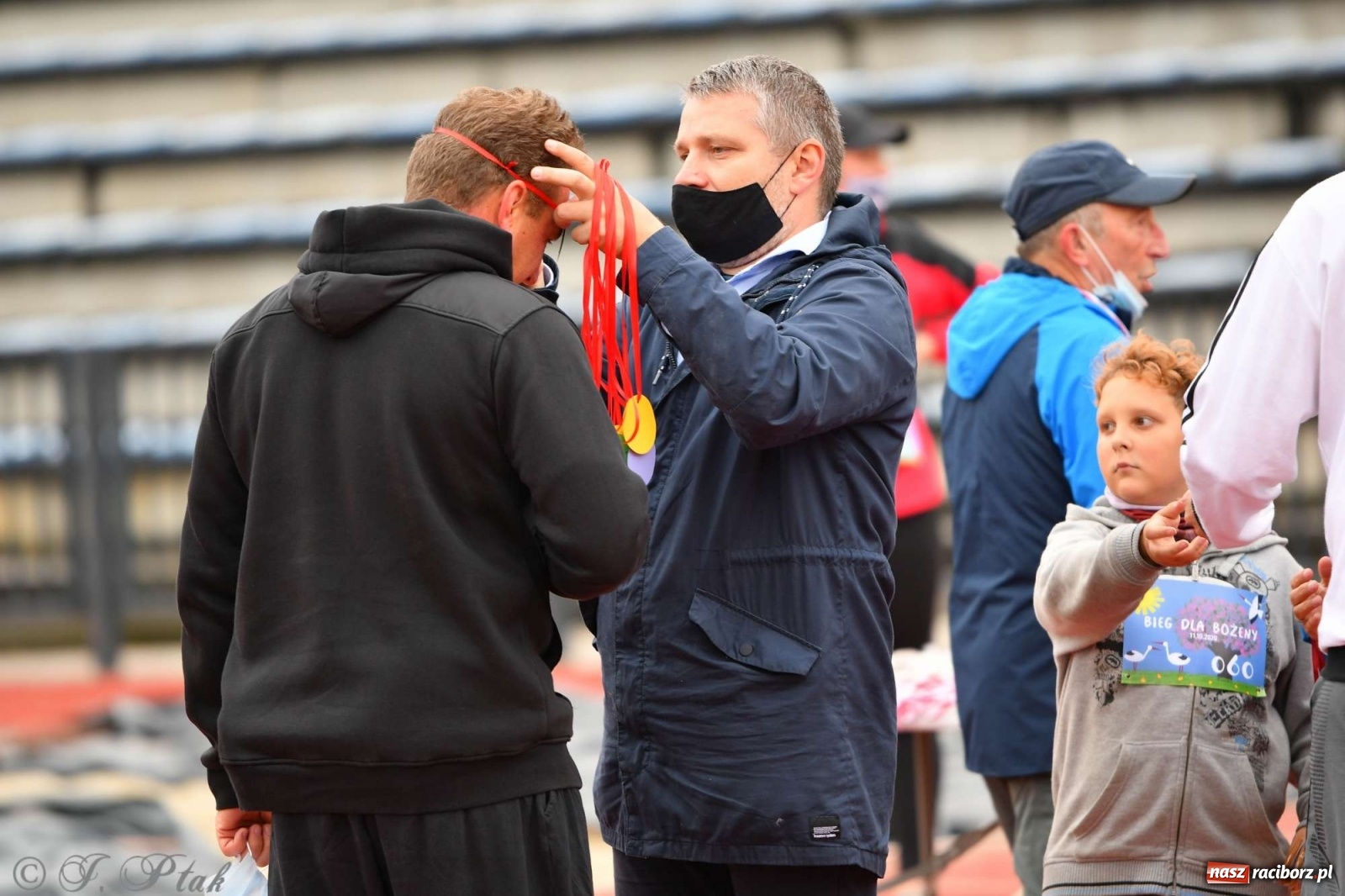 Zdjęcie w galerii na portalu naszraciborz.pl: Jesienny Bieg dla Bożeny [FOTORELACJA] wiadomości z regionu