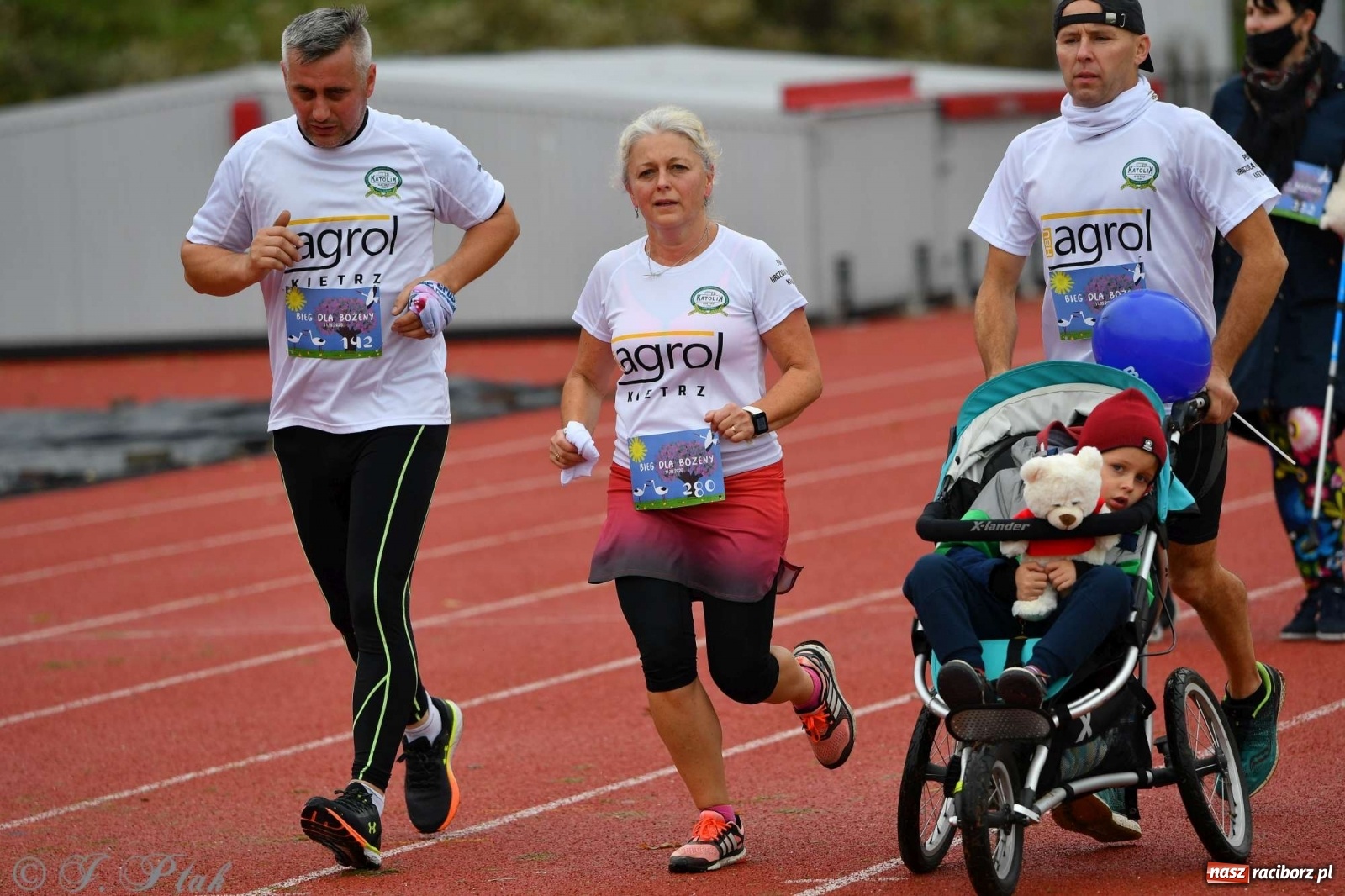 Zdjęcie w galerii na portalu naszraciborz.pl: Jesienny Bieg dla Bożeny [FOTORELACJA] wiadomości z regionu