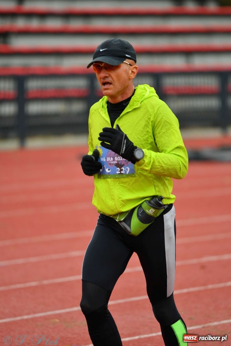 Zdjęcie w galerii na portalu naszraciborz.pl: Jesienny Bieg dla Bożeny [FOTORELACJA] wiadomości z regionu