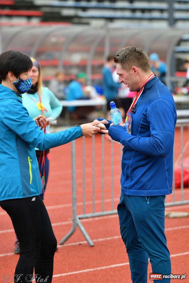 Zdjęcie w galerii na portalu naszraciborz.pl: Jesienny Bieg dla Bożeny [FOTORELACJA] wiadomości z regionu