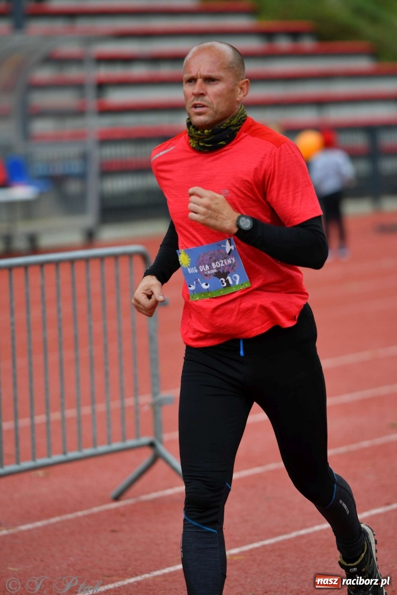 Zdjęcie w galerii na portalu naszraciborz.pl: Jesienny Bieg dla Bożeny [FOTORELACJA] wiadomości z regionu