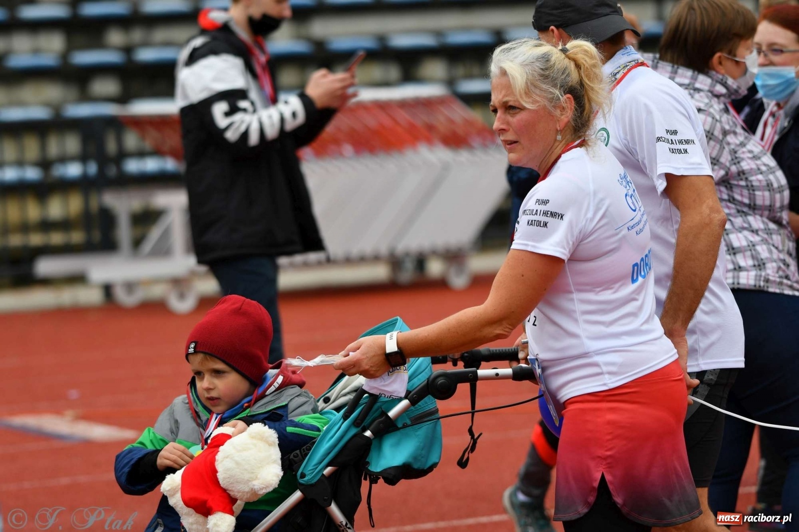 Zdjęcie w galerii na portalu naszraciborz.pl: Jesienny Bieg dla Bożeny [FOTORELACJA] wiadomości z regionu