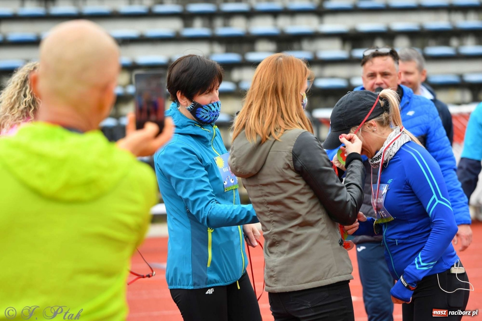 Zdjęcie w galerii na portalu naszraciborz.pl: Jesienny Bieg dla Bożeny [FOTORELACJA] wiadomości z regionu