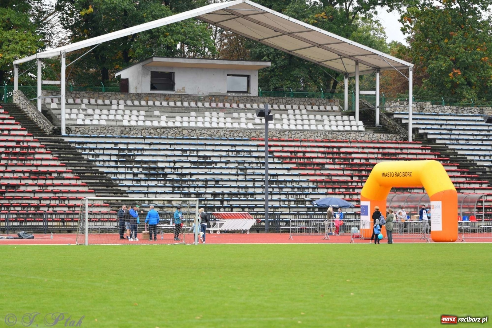 Zdjęcie w galerii na portalu naszraciborz.pl: Jesienny Bieg dla Bożeny [FOTORELACJA] wiadomości z regionu